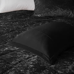 Full/Queen Velvet Comforter Set with Throw Pillow