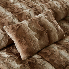 Full/Queen 4PC Faux Fur Comforter Set