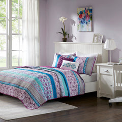 Twin/Twin XL Reversible Quilt Set with Throw Pillows