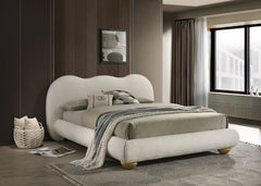 White And Natural Oak Color 1pc King Size Bed Boucle Upholstered Round Bun Wood Feet Bedroom Furniture