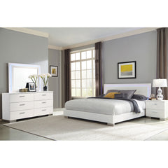 Dulcey White High Gloss 4-piece Eastern King Bedroom Set