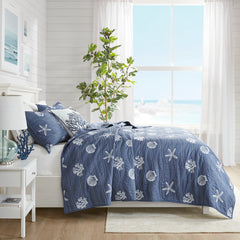 4 Piece Cotton Reversible Embroidered Quilt Set with Throw Pillow Navy Full/Queen