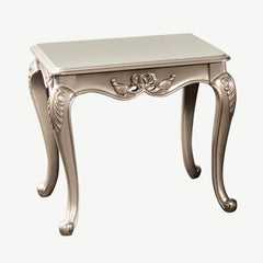 Traditional Style 1pc End Table Curved Legs Carved Detail Design Gold Highlight Champagne Finish