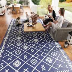 Outsunny Reversible Outdoor Rug, Waterproof Plastic Straw with Carry Bag, 9' x 18', Blue & White Rhombus