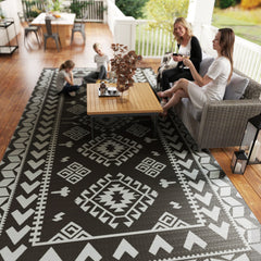 Outsunny Reversible Outdoor Rug, Waterproof Plastic Straw with Carry Bag, 9' x 18', Black & Gray Rhombus Patchwork