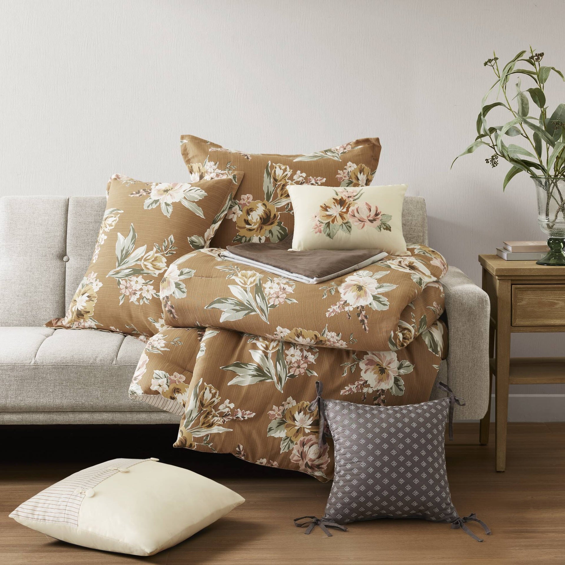 7-Piece King Vintage Floral Comforter Set, Terracotta