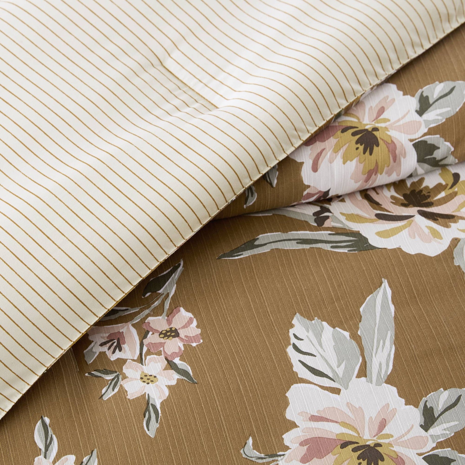 7-Piece King Vintage Floral Comforter Set, Terracotta