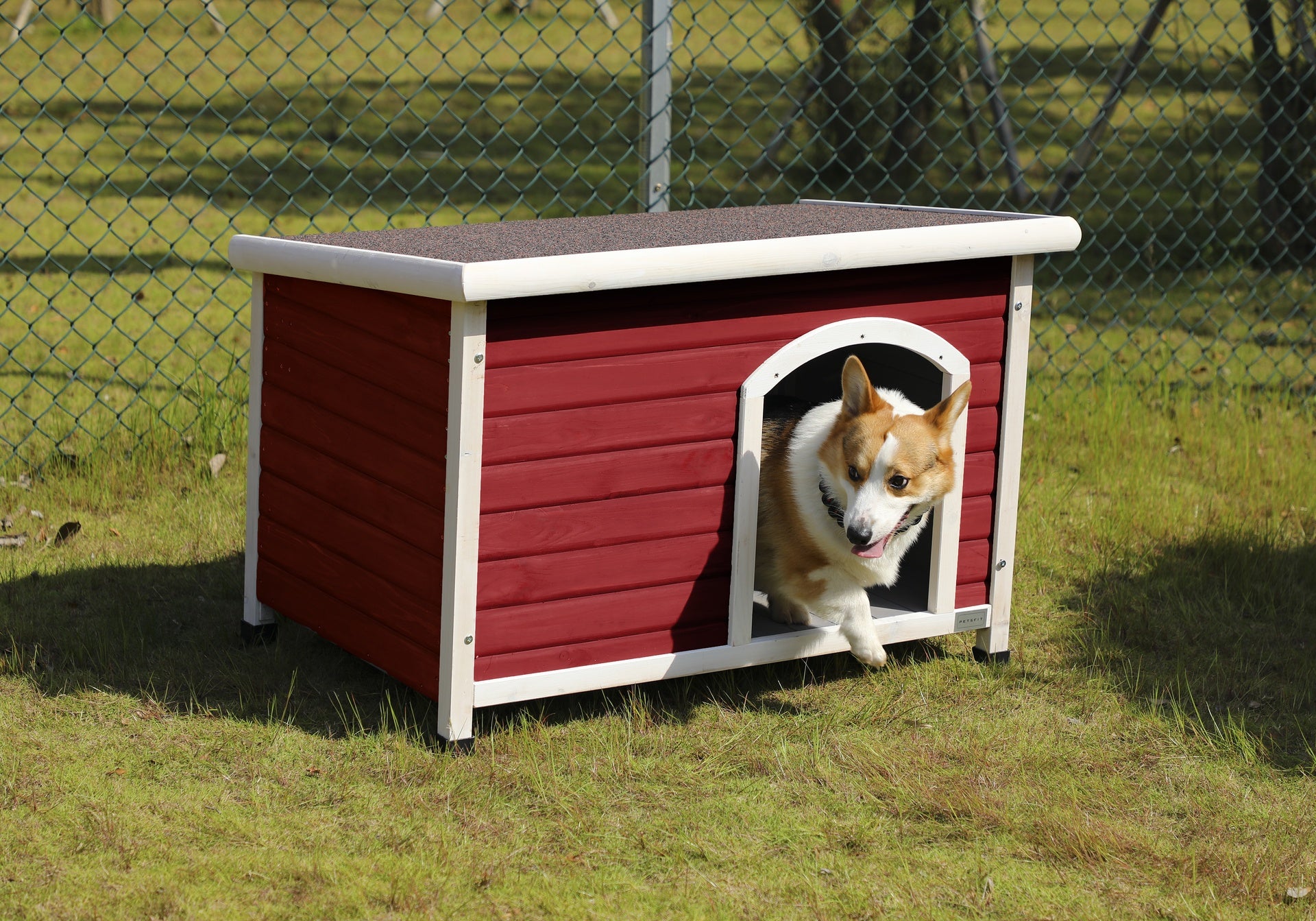 Medium Wooden Outdoor Dog House, Waterproof Roof, Elevated Floor, Adjustable Plastic Feet, Red