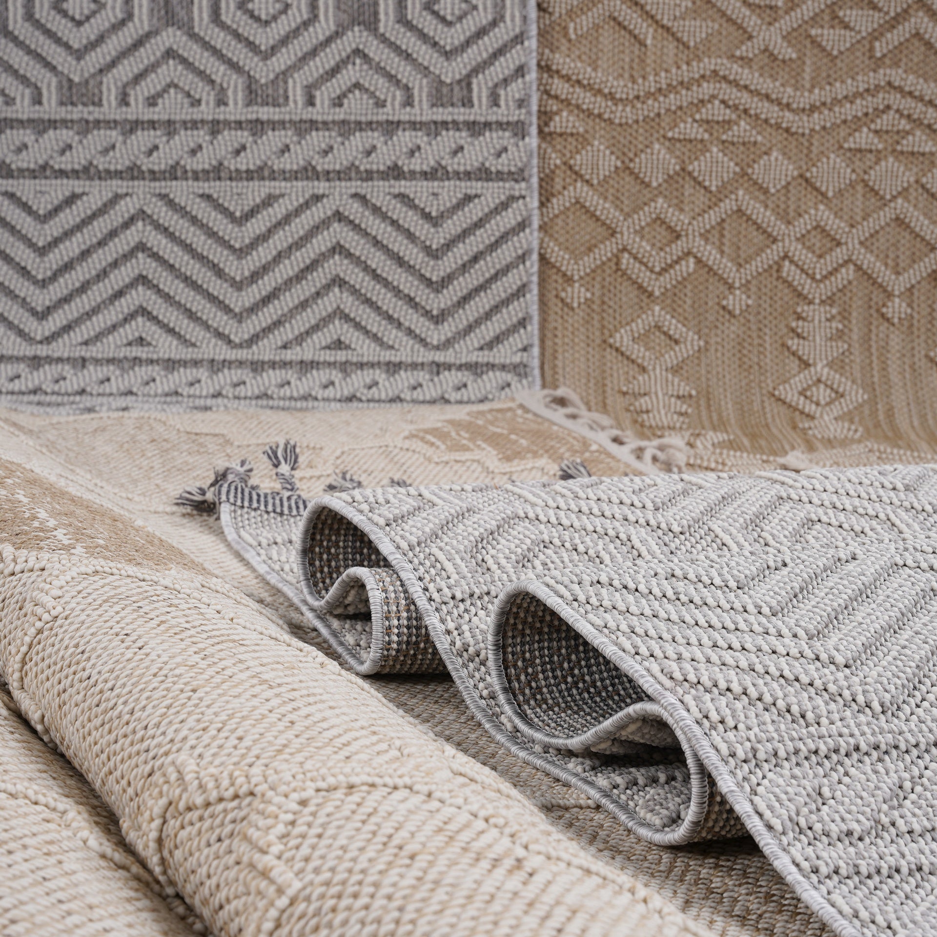 Guros Collection 5X7 Cream / Trellis Indoor / Outdoor Area Rug