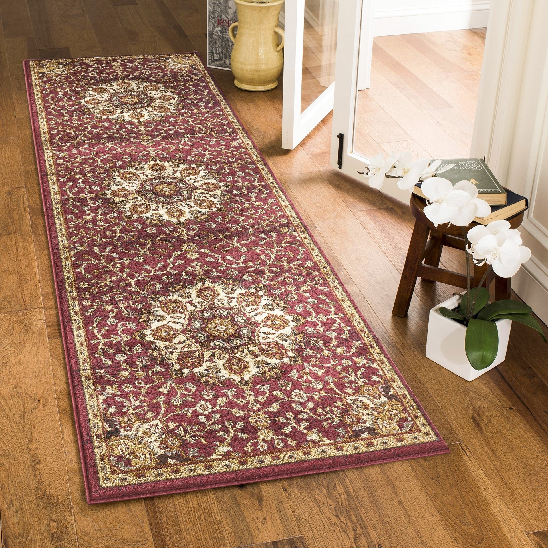 Classic GC_VIN5015 Red 2 ft. 7 in. x 7 ft. 3 in. Area Rug