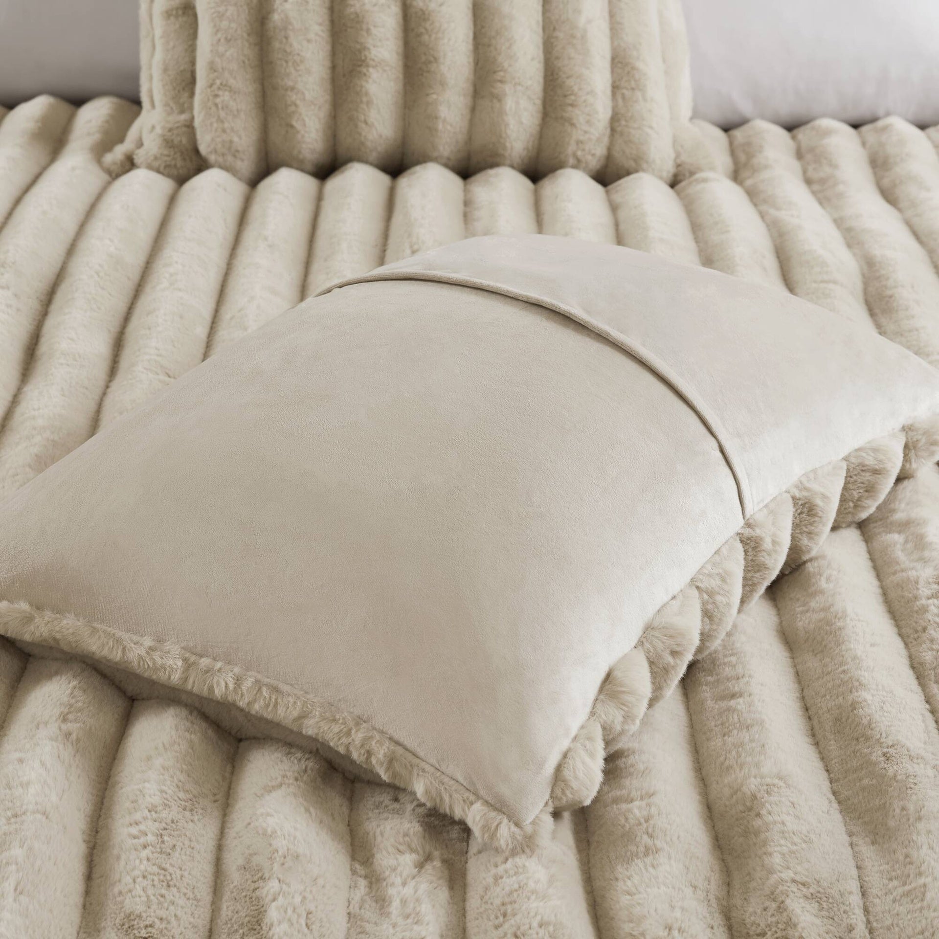 3 PCS King Ultrasoft Faux Fur Ribbed Comforter Set Taupe