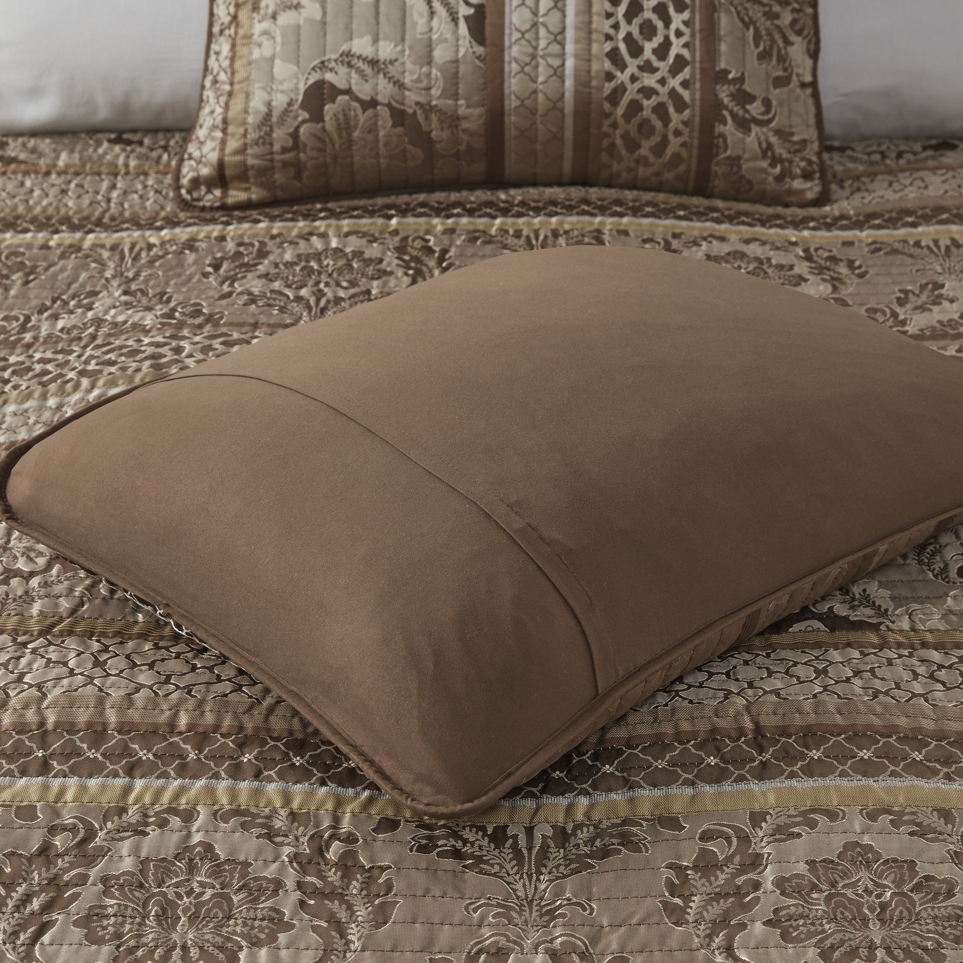 6 Piece Jacquard Quilt Set with Throw Pillows Brown/Gold Full/Queen