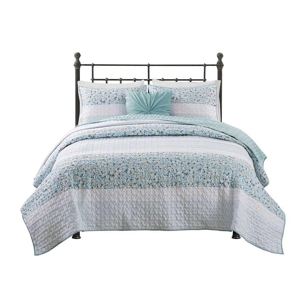 Full/Queen 4 Piece Seersucker Quilt Set with Throw Pillow