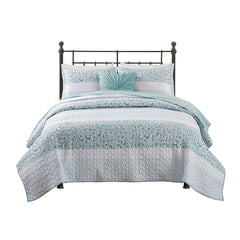 Full/Queen 4 Piece Seersucker Quilt Set with Throw Pillow