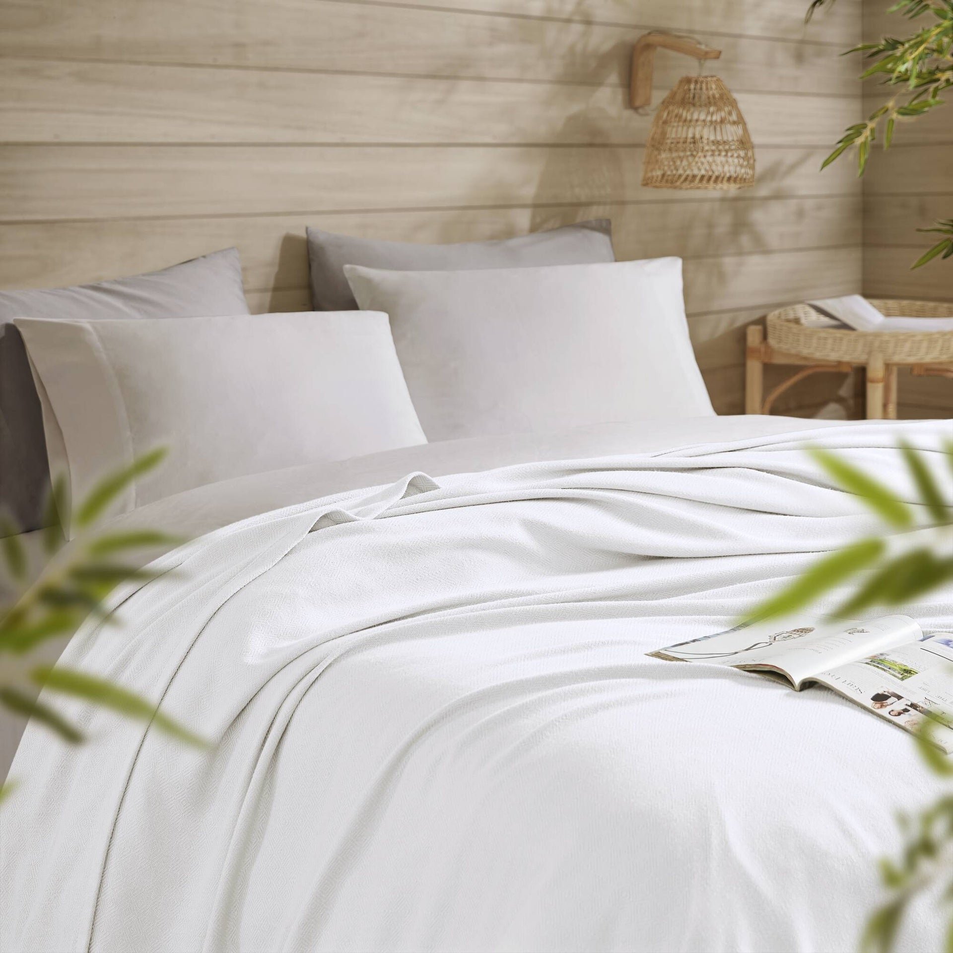 1-Piece Full/Queen Rayon from Bamboo Cotton Blanket, White