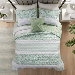 King/Cal King 4 Piece Seersucker Quilt Set with Throw Pillow