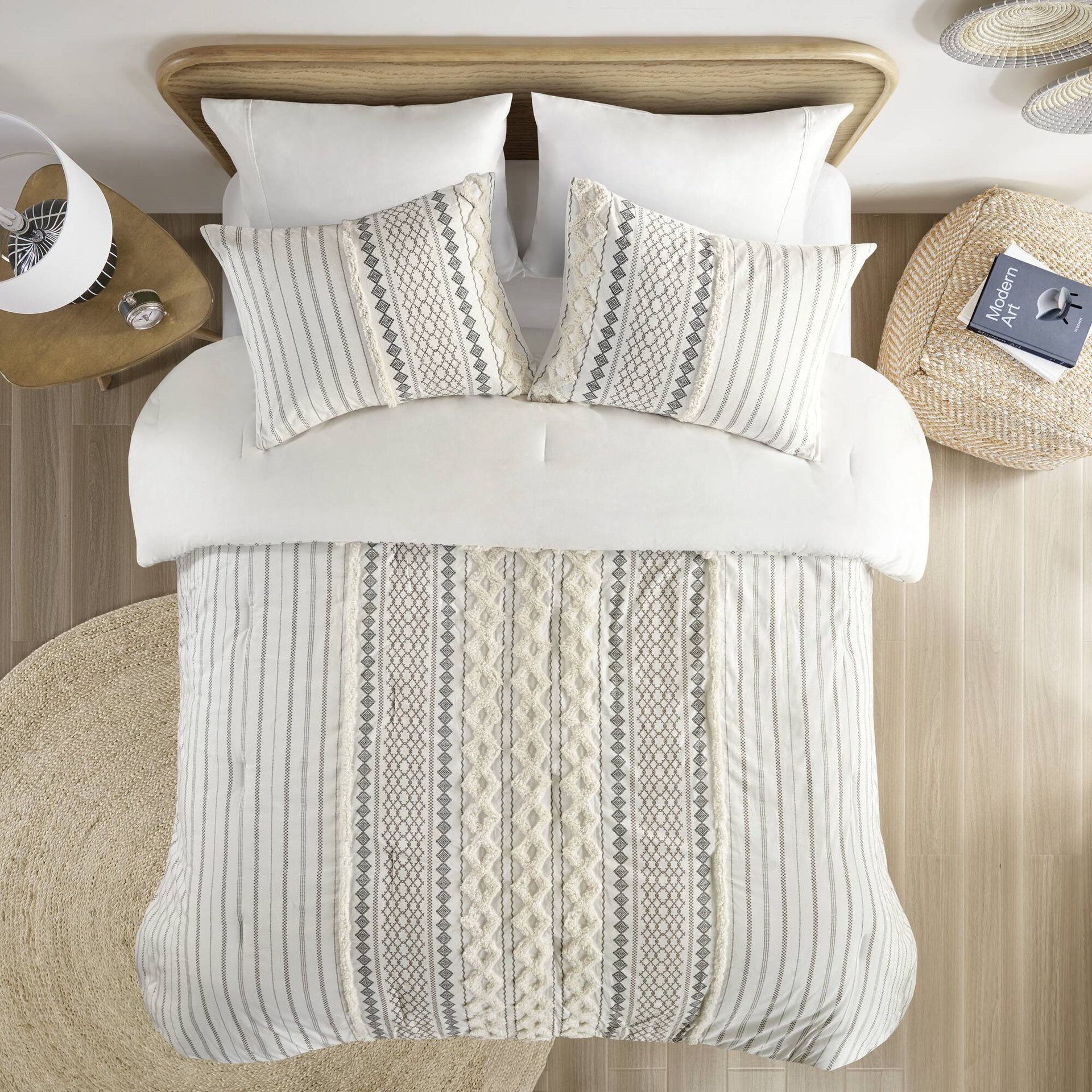 Cotton Printed Comforter Set with Chenille Ivory King/Cal King