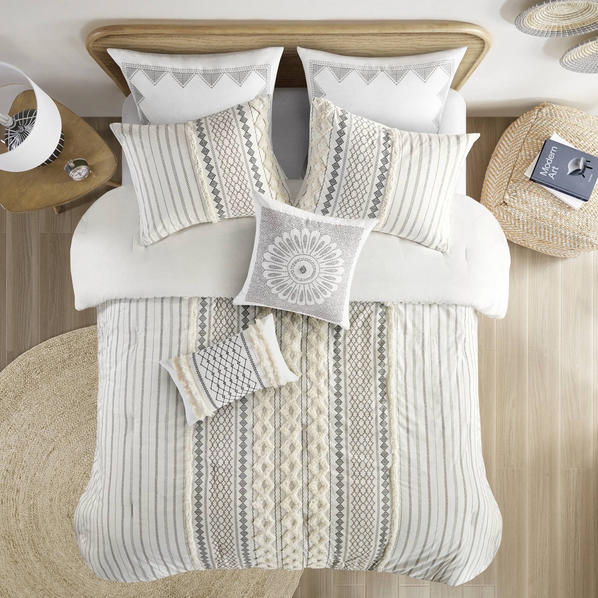 Cotton Printed Comforter Set with Chenille Ivory King/Cal King