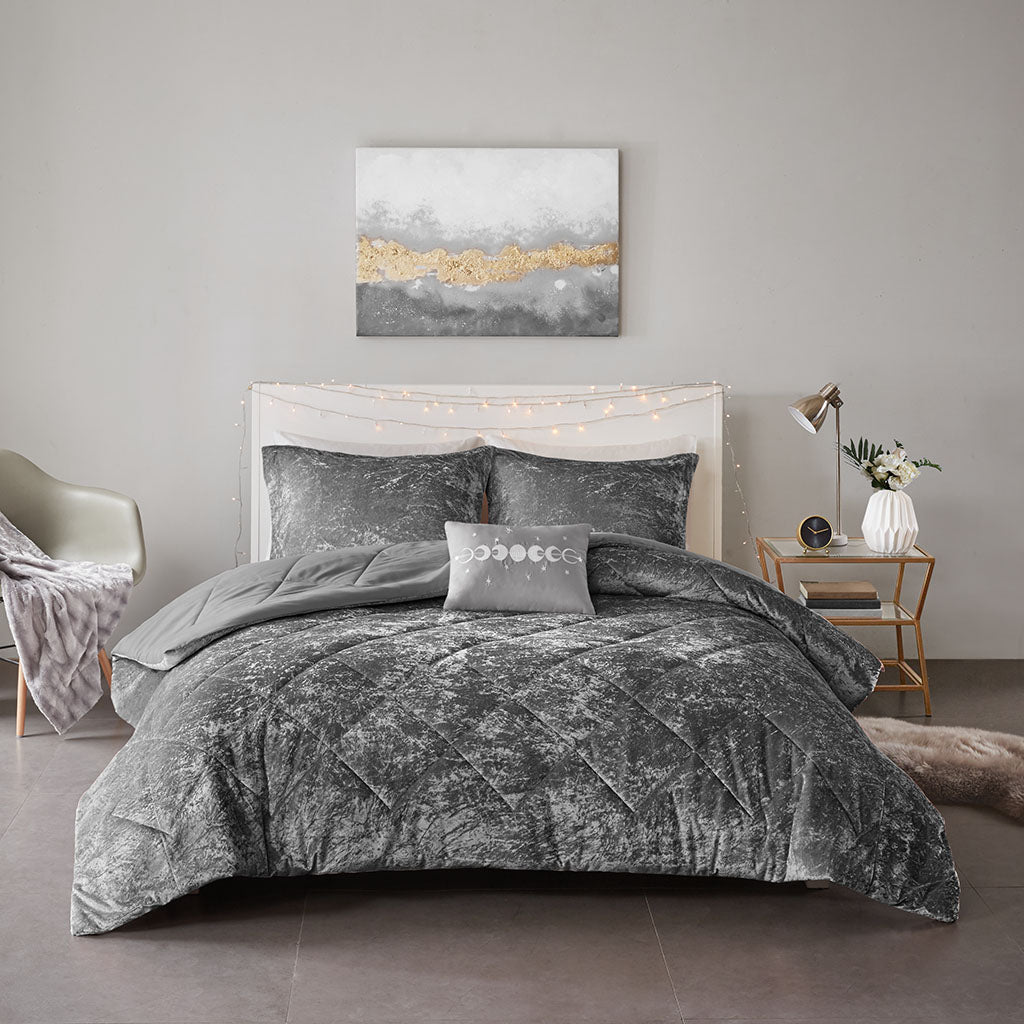 Full/Queen Velvet Comforter Set with Throw Pillow