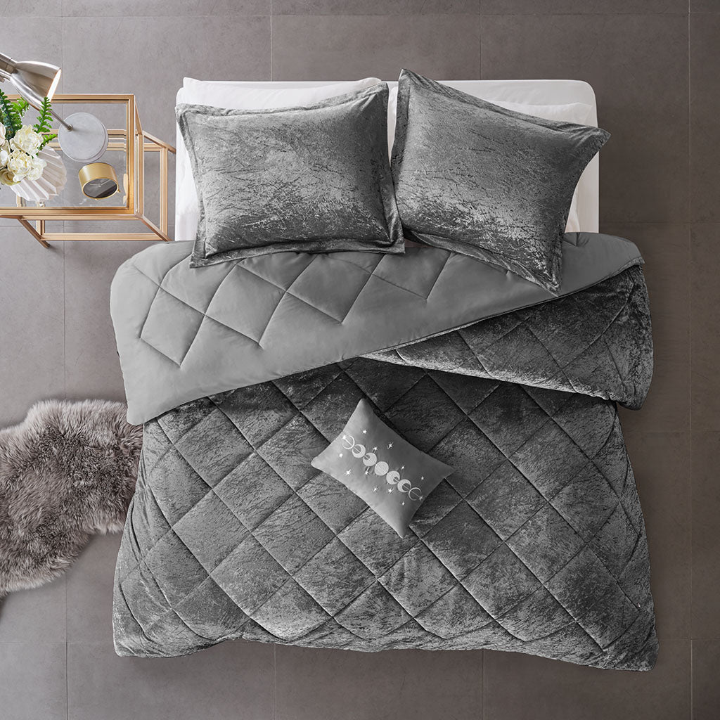 Full/Queen Velvet Comforter Set with Throw Pillow