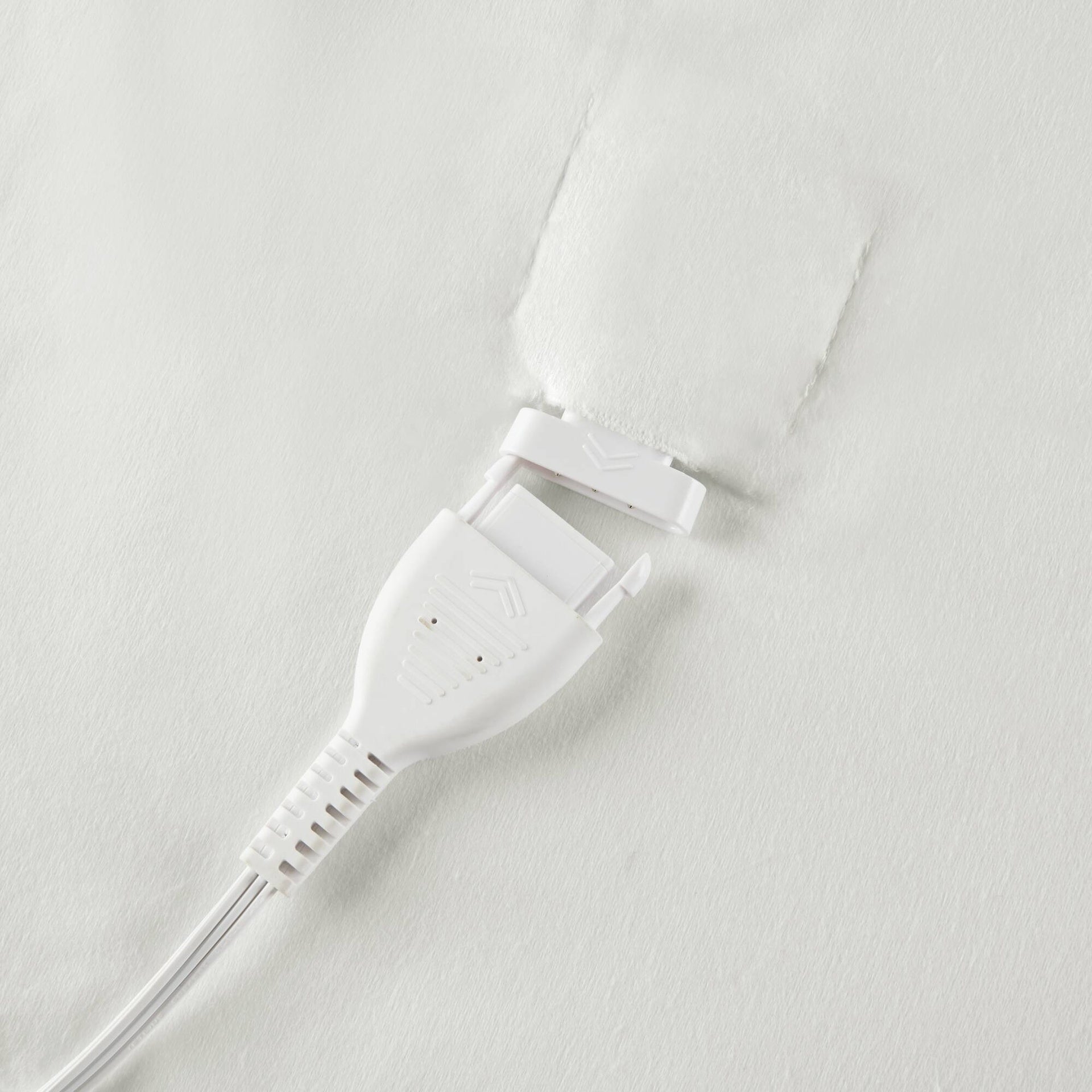 1-Piece Queen Heated Mattress Pad,White