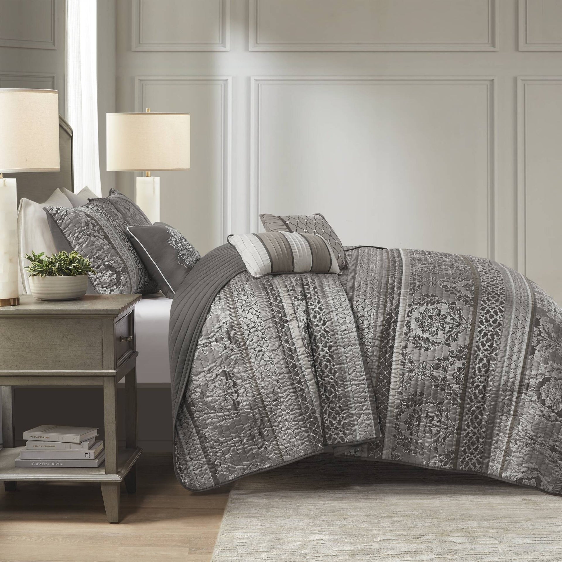 6-Piece King/Cal King 6 Piece Jacquard Quilt Set with Throw Pillows,Grey