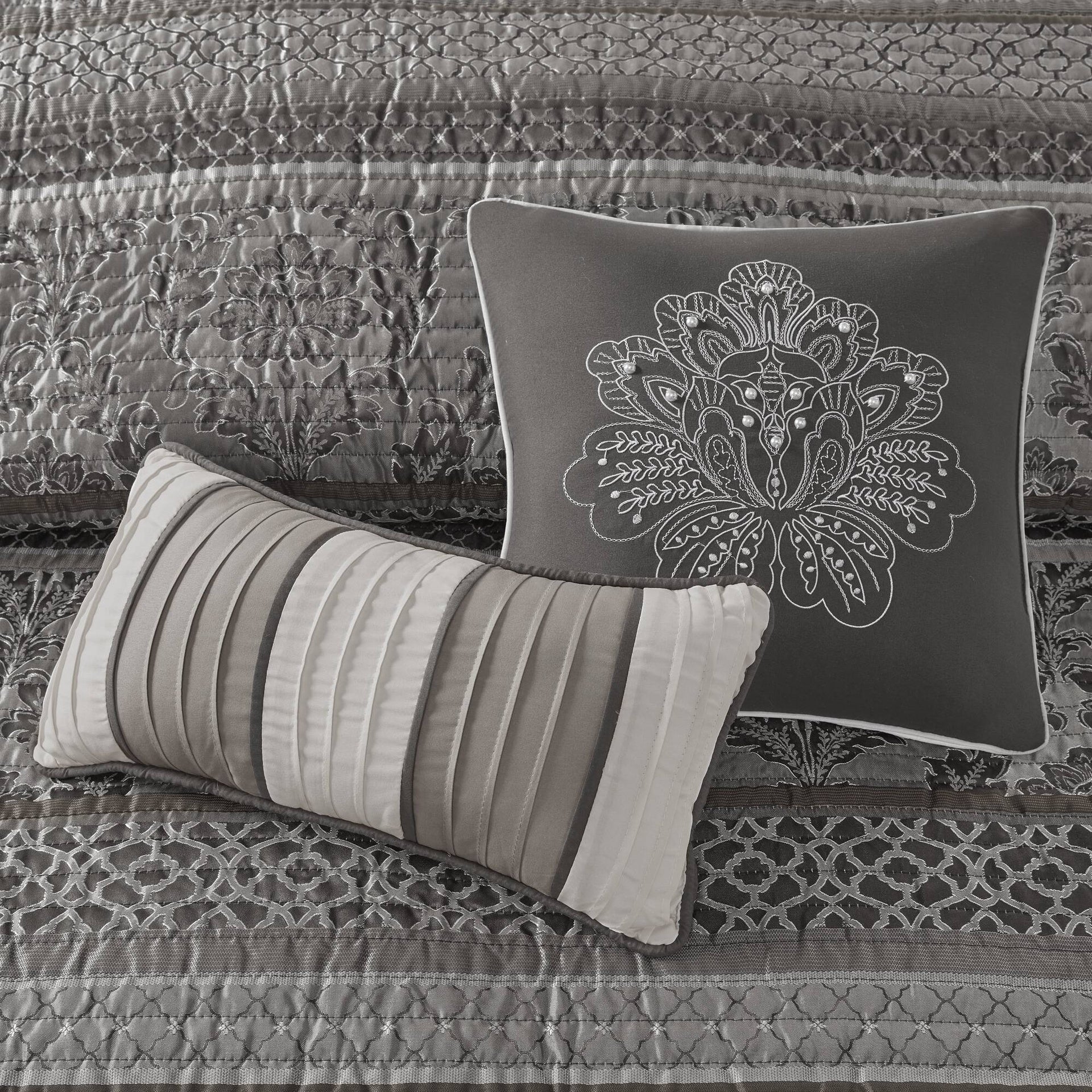6-Piece King/Cal King 6 Piece Jacquard Quilt Set with Throw Pillows,Grey