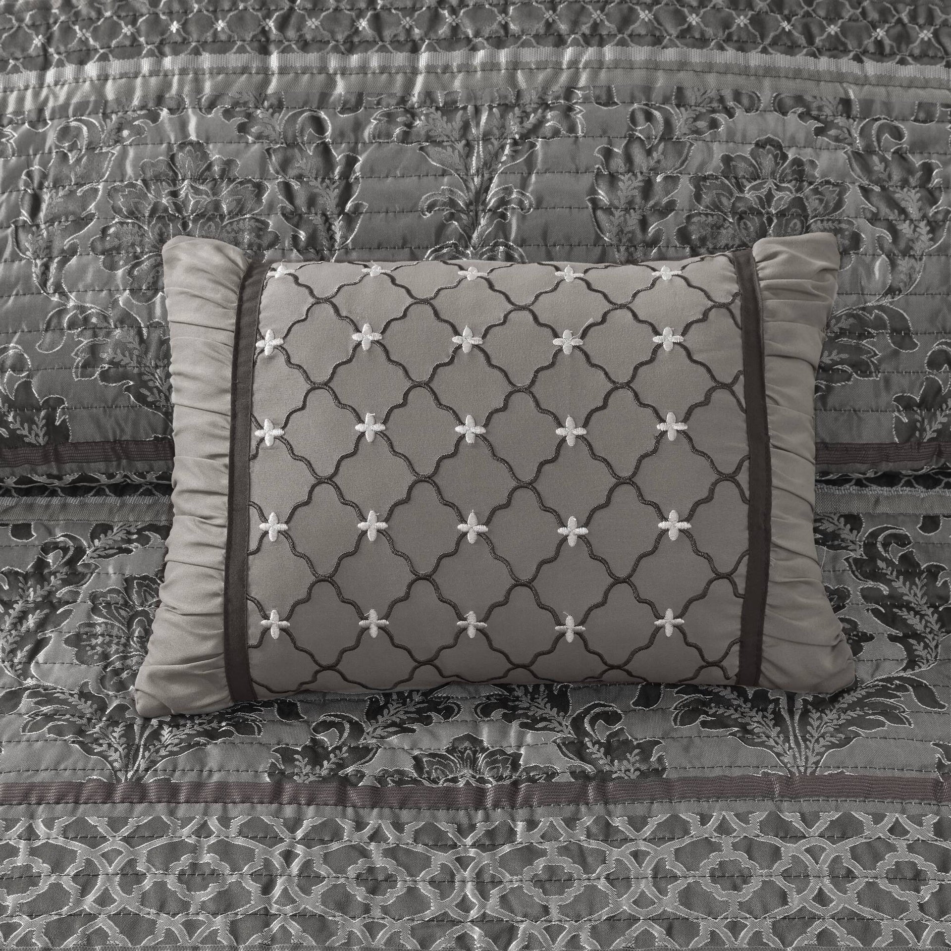 6-Piece King/Cal King 6 Piece Jacquard Quilt Set with Throw Pillows,Grey