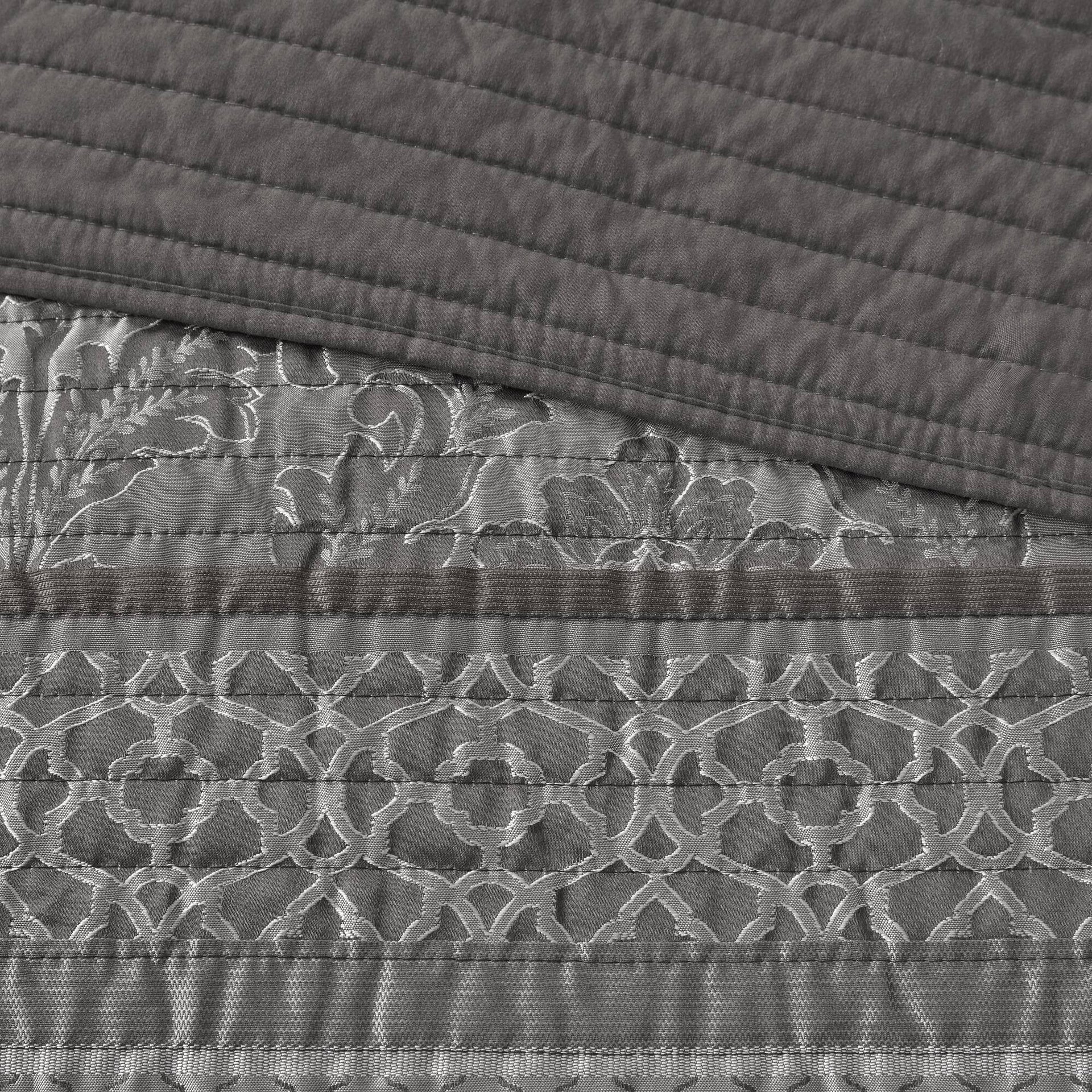 6-Piece King/Cal King 6 Piece Jacquard Quilt Set with Throw Pillows,Grey