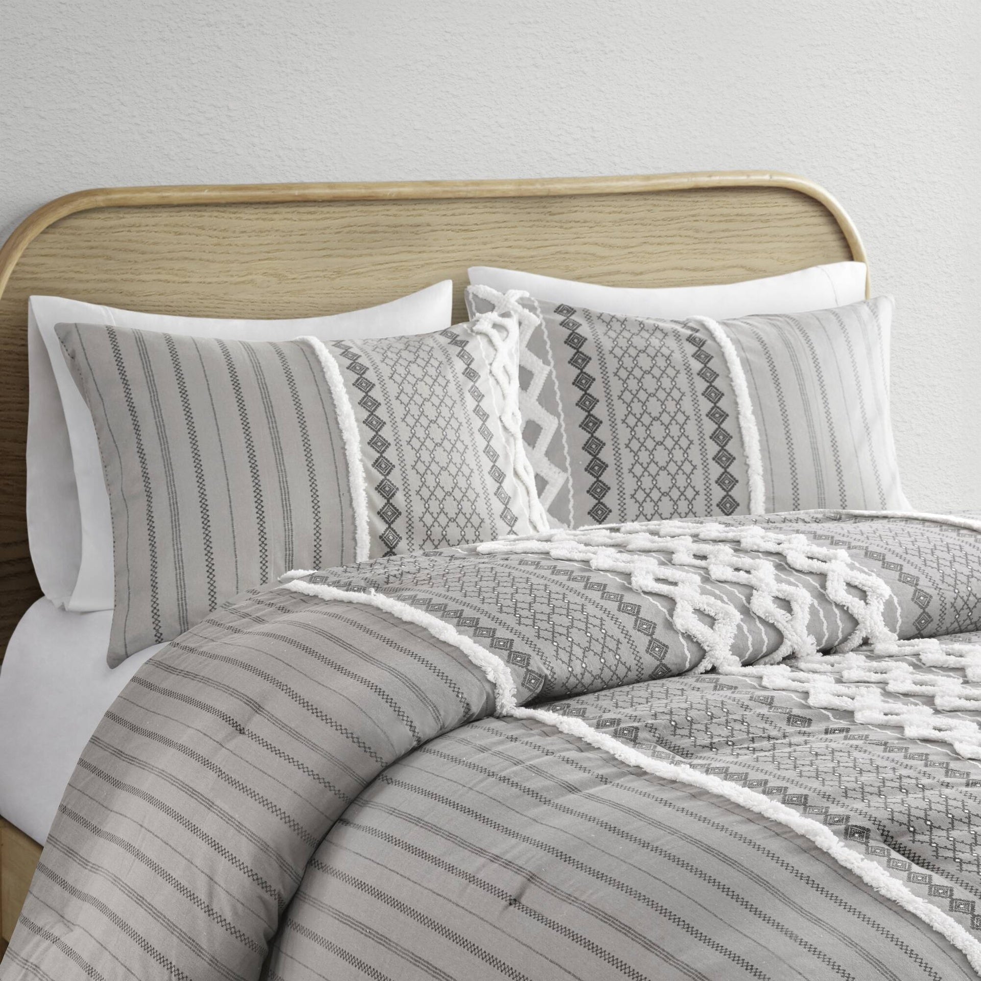 Cotton Printed Comforter Set with Chenille Gray King/Cal King
