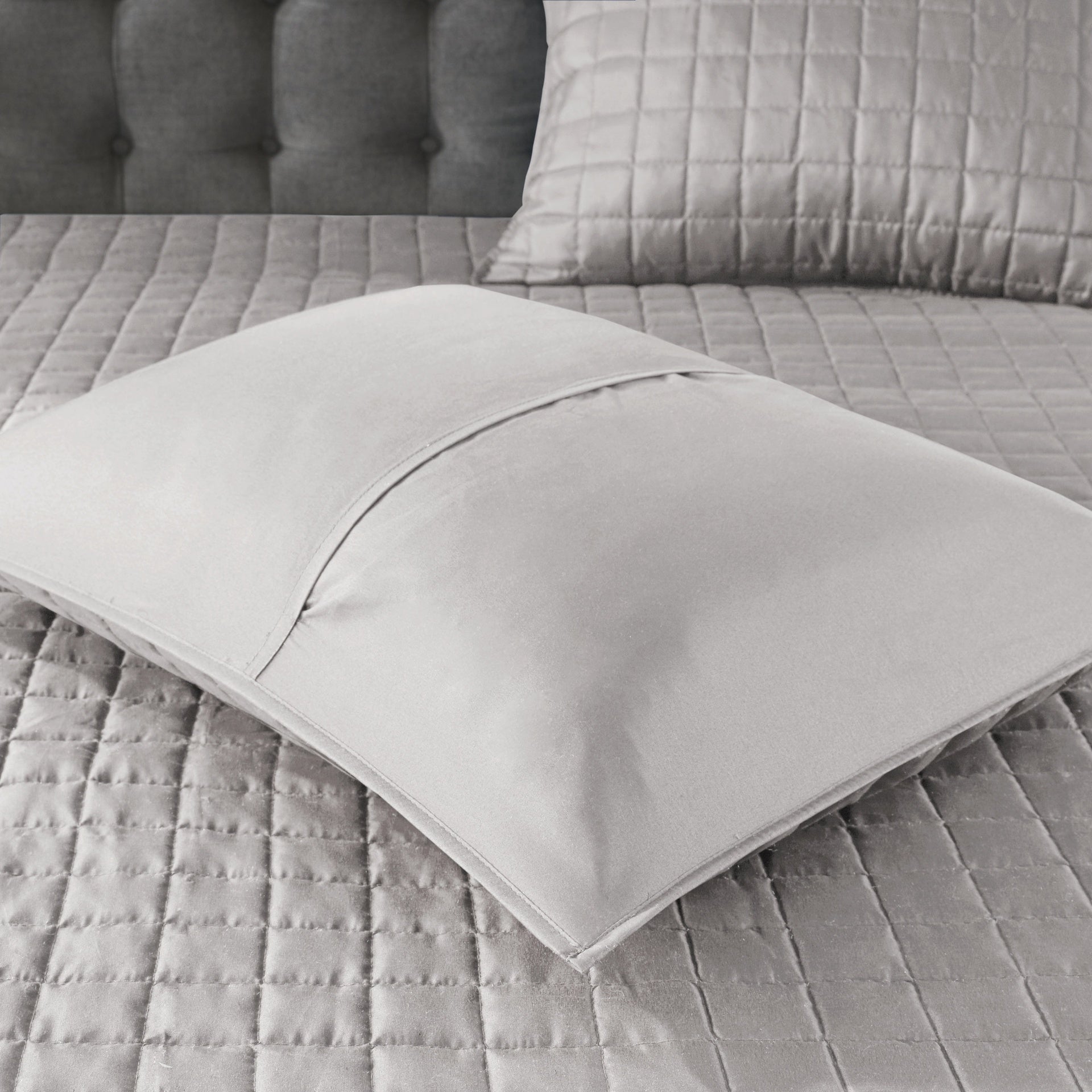 8 Piece Comforter and Quilt Set Collection Grey King/Cal King