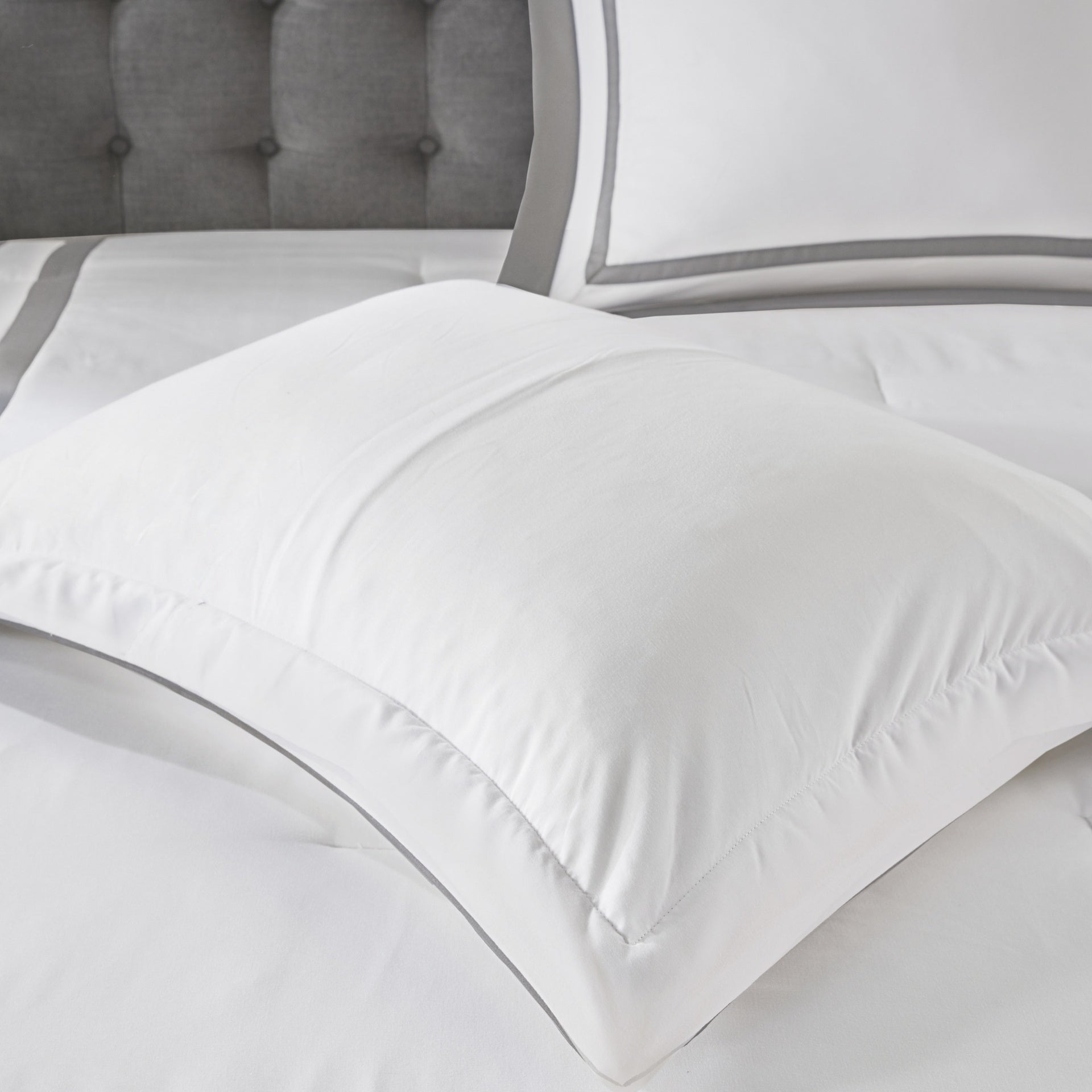 8 Piece Comforter and Quilt Set Collection Grey King/Cal King