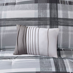 Full/Queen Plaid Comforter Set