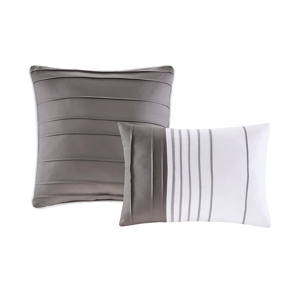 Full/Queen Plaid Comforter Set