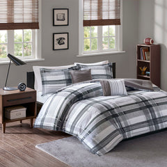 Full/Queen Plaid Comforter Set