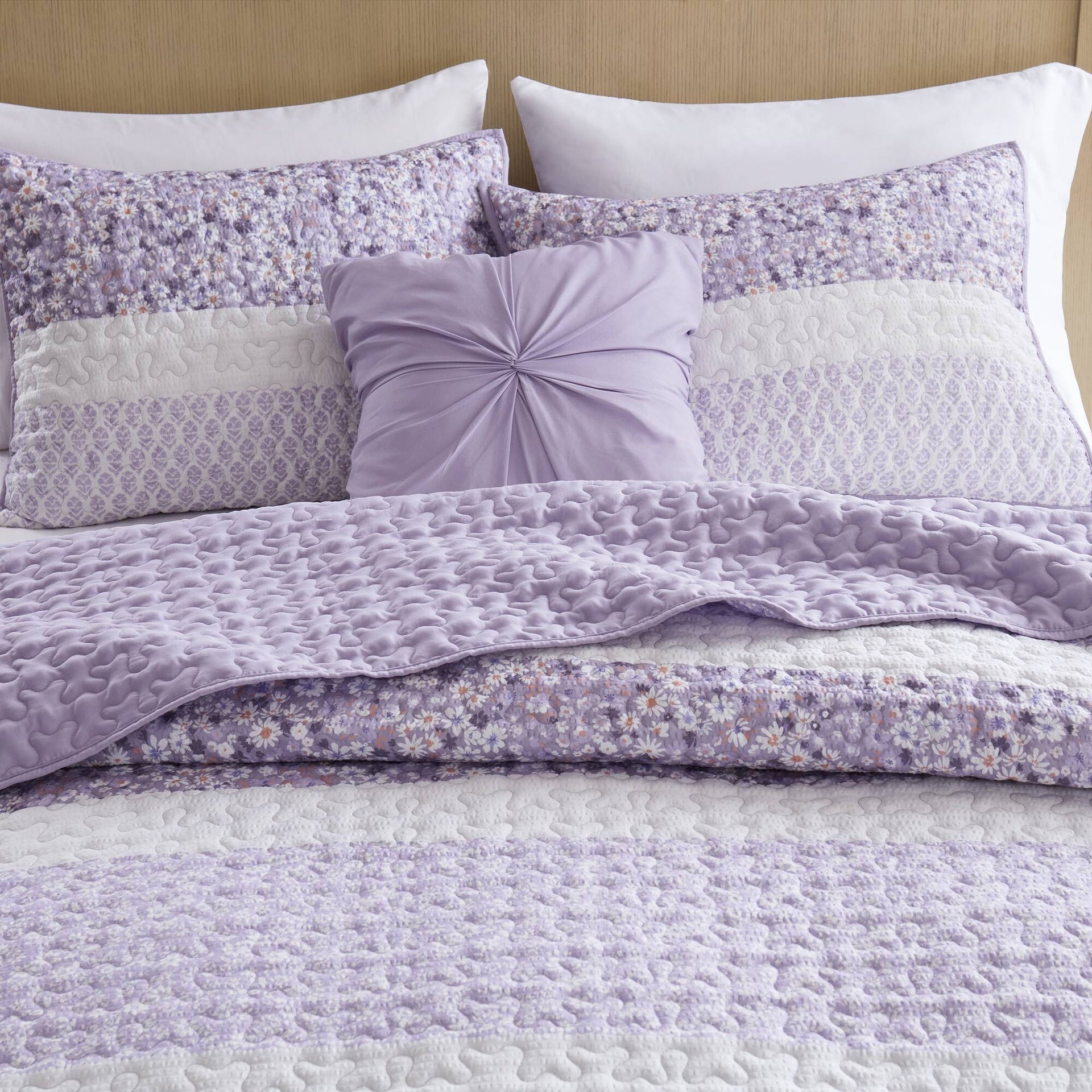 4 PCS Full/Queen Seersucker Quilt Set with Throw