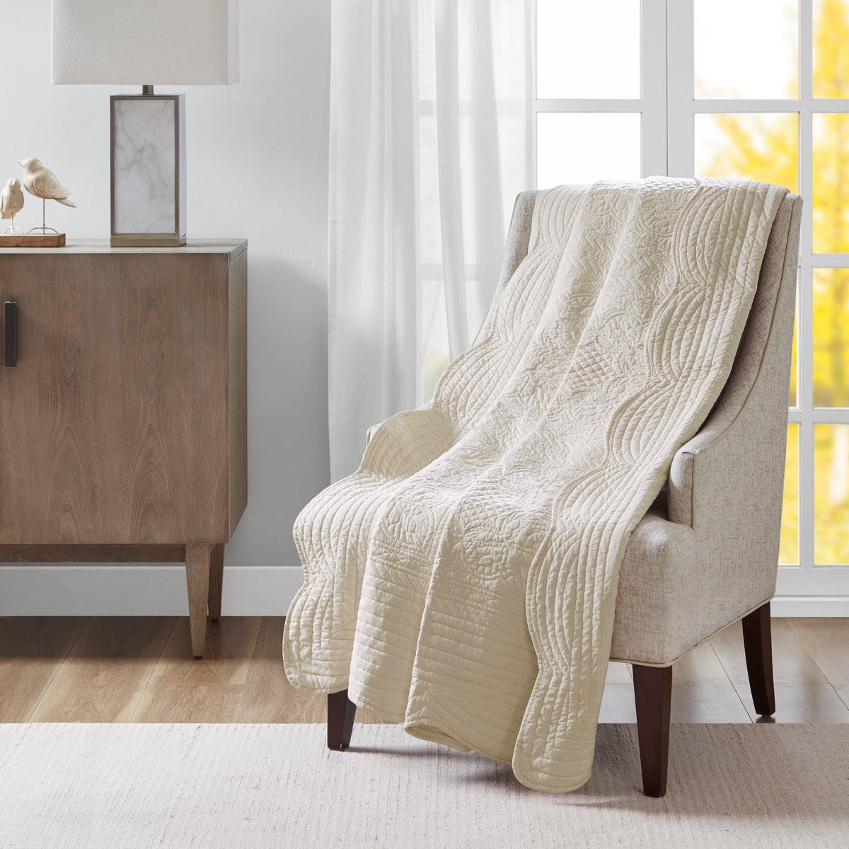 Oversized Quilted Throw with Scalloped Edges Cream 60x72"