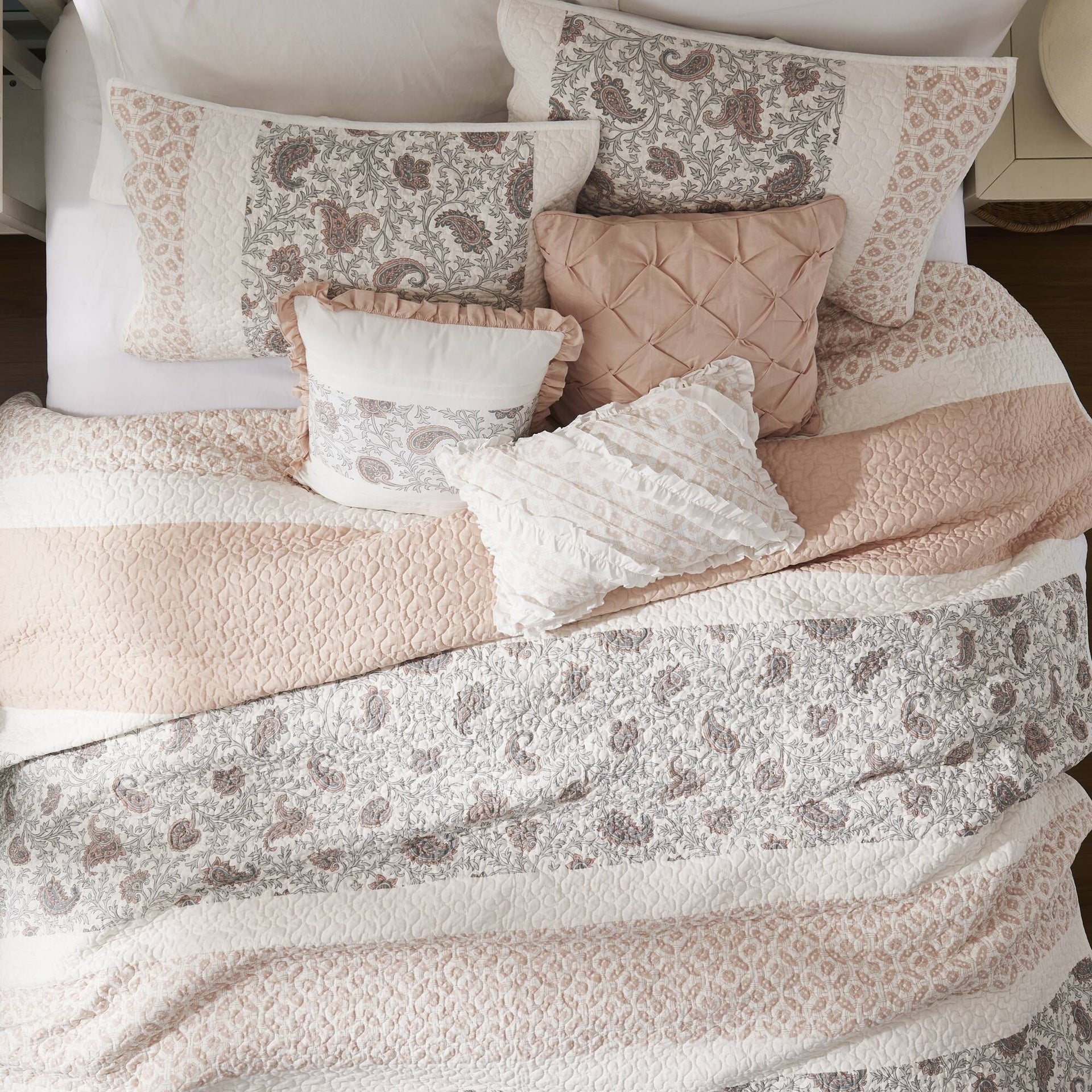 6 Piece Cotton Percale Quilt Set with Throw Pillows Blush King/Cal King