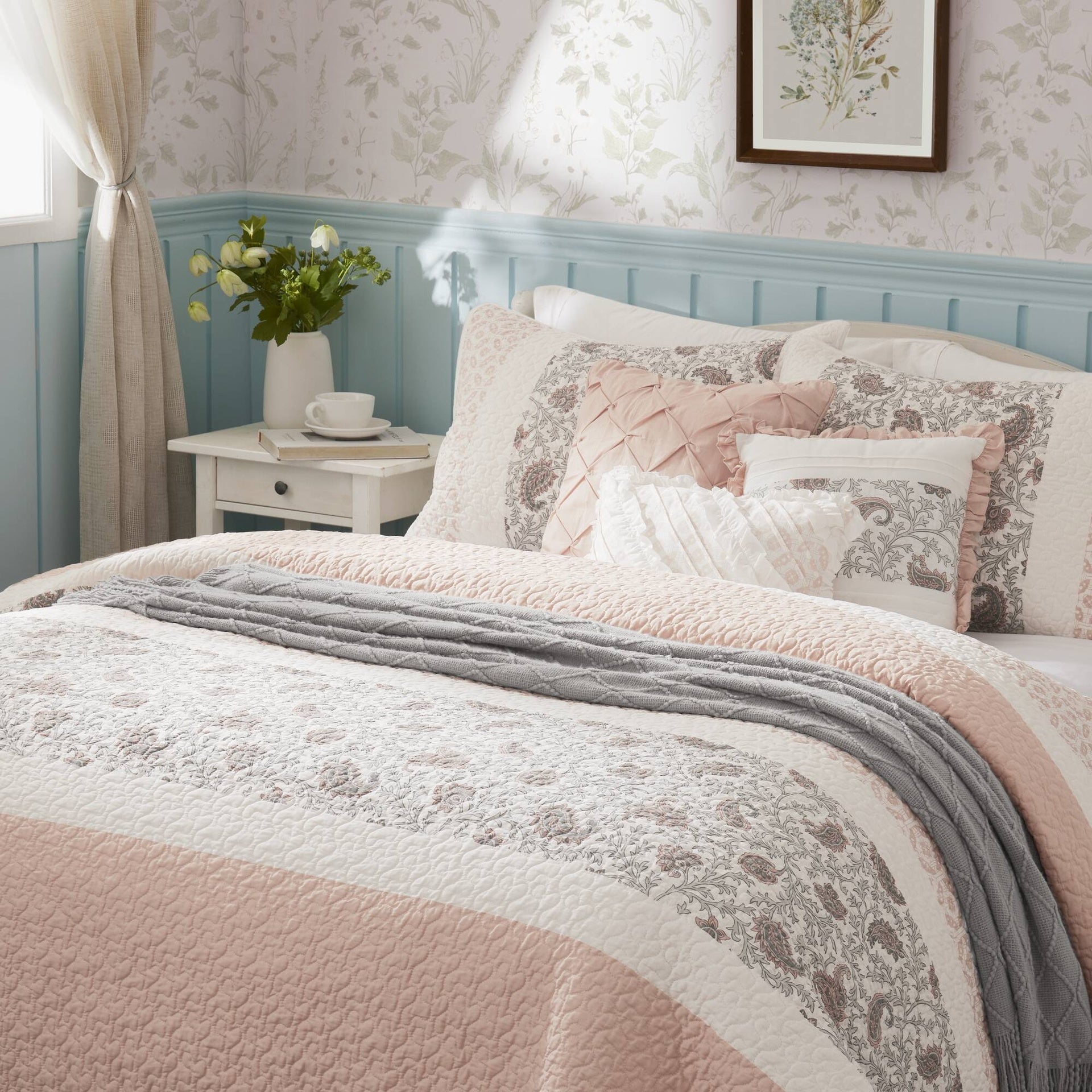 6 Piece Cotton Percale Quilt Set with Throw Pillows Blush King/Cal King