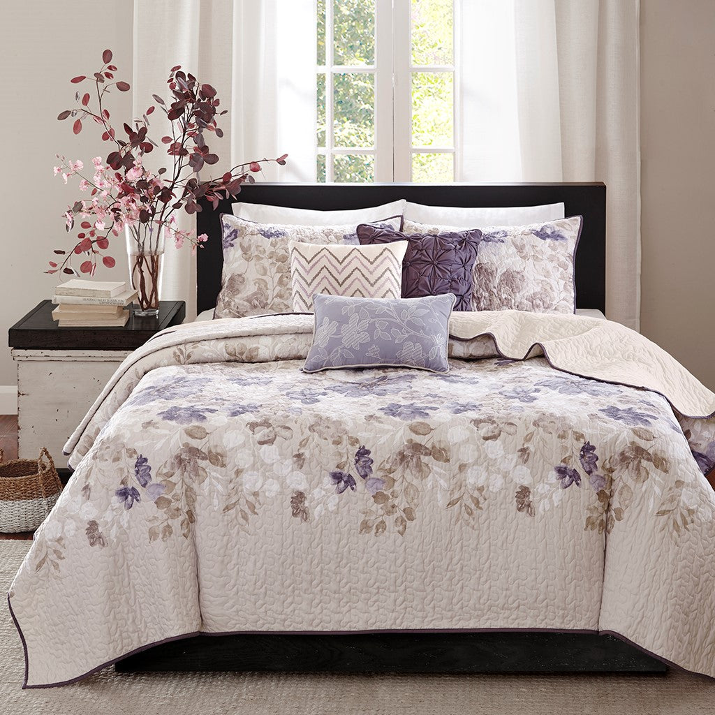 6 Piece Printed Quilt Set with Throw Pillows Taupe King/Cal King