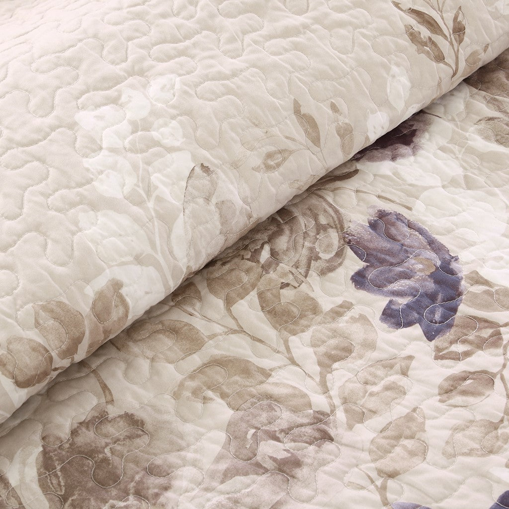 6 Piece Printed Quilt Set with Throw Pillows Taupe King/Cal King