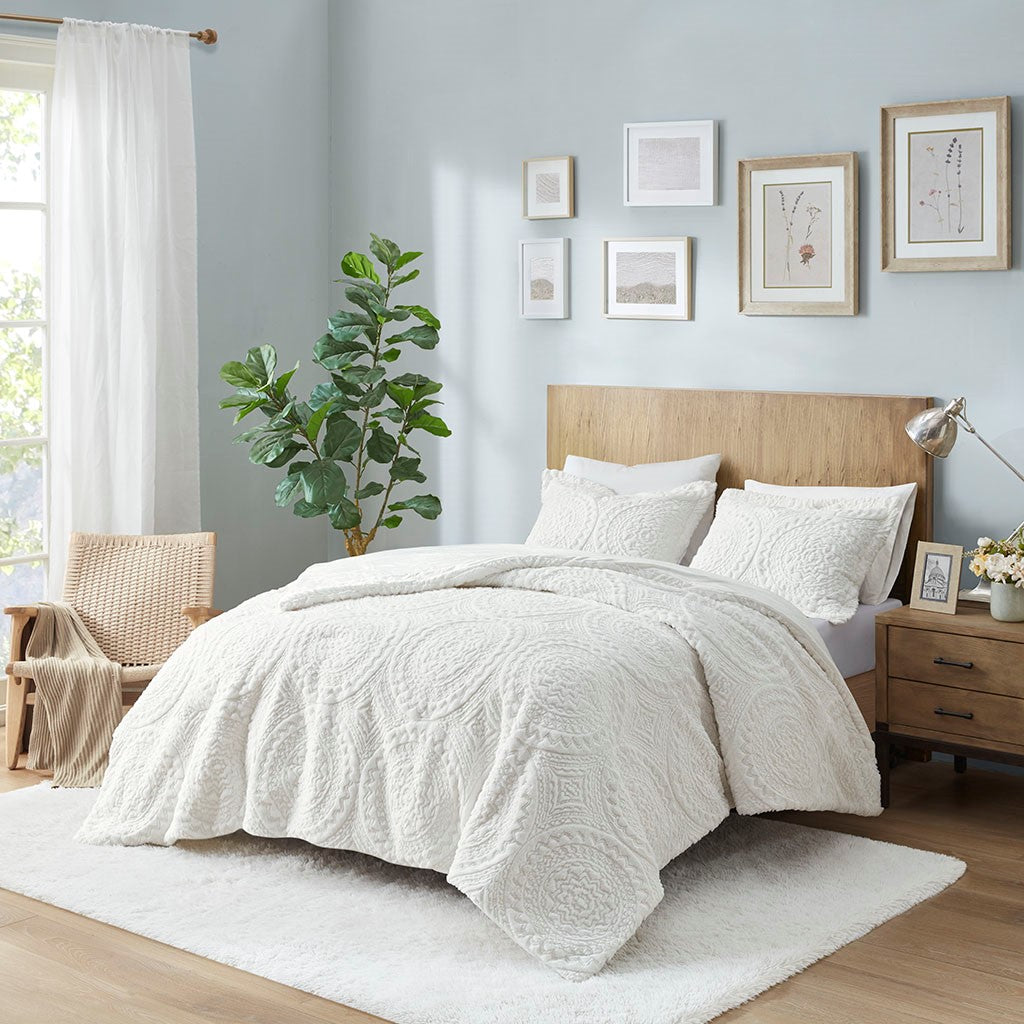 King/Cal King Embroidered Medallion Faux Fur Ultra Plush Comforter Mini Set
