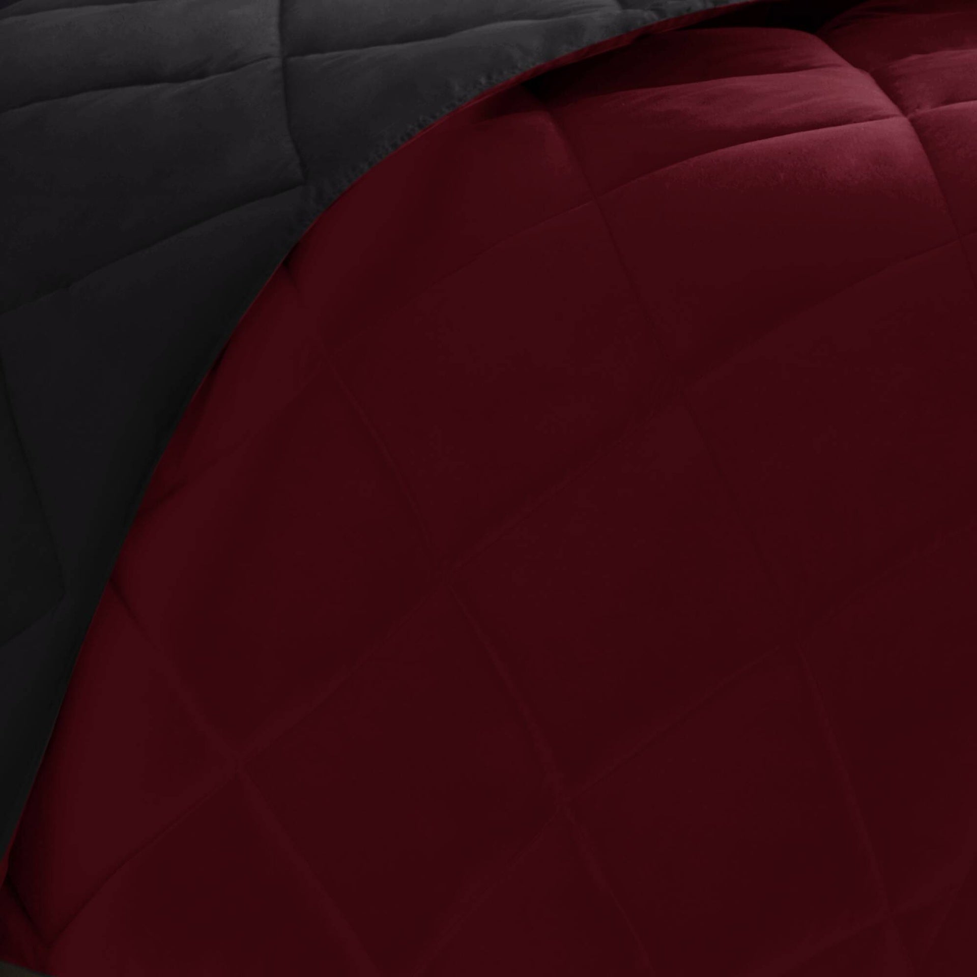 3 Pieces Full/Queen 3M Scotchgard Diamond Quilting Reversible Down Alternative Comforter Set,Red+Black