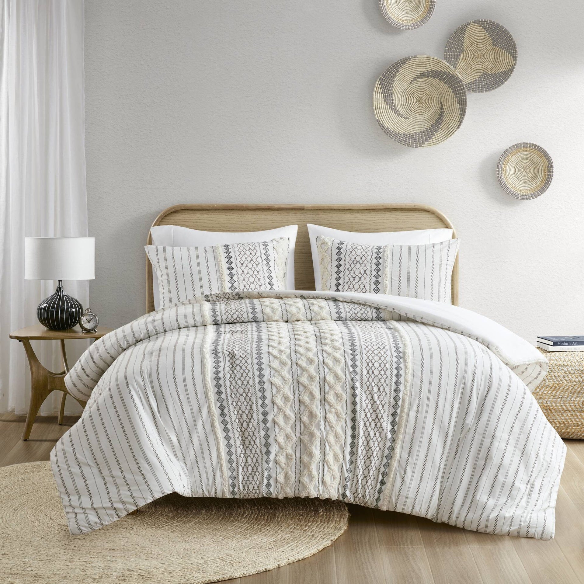 Cotton Printed Comforter Set with Chenille Ivory Full/Queen