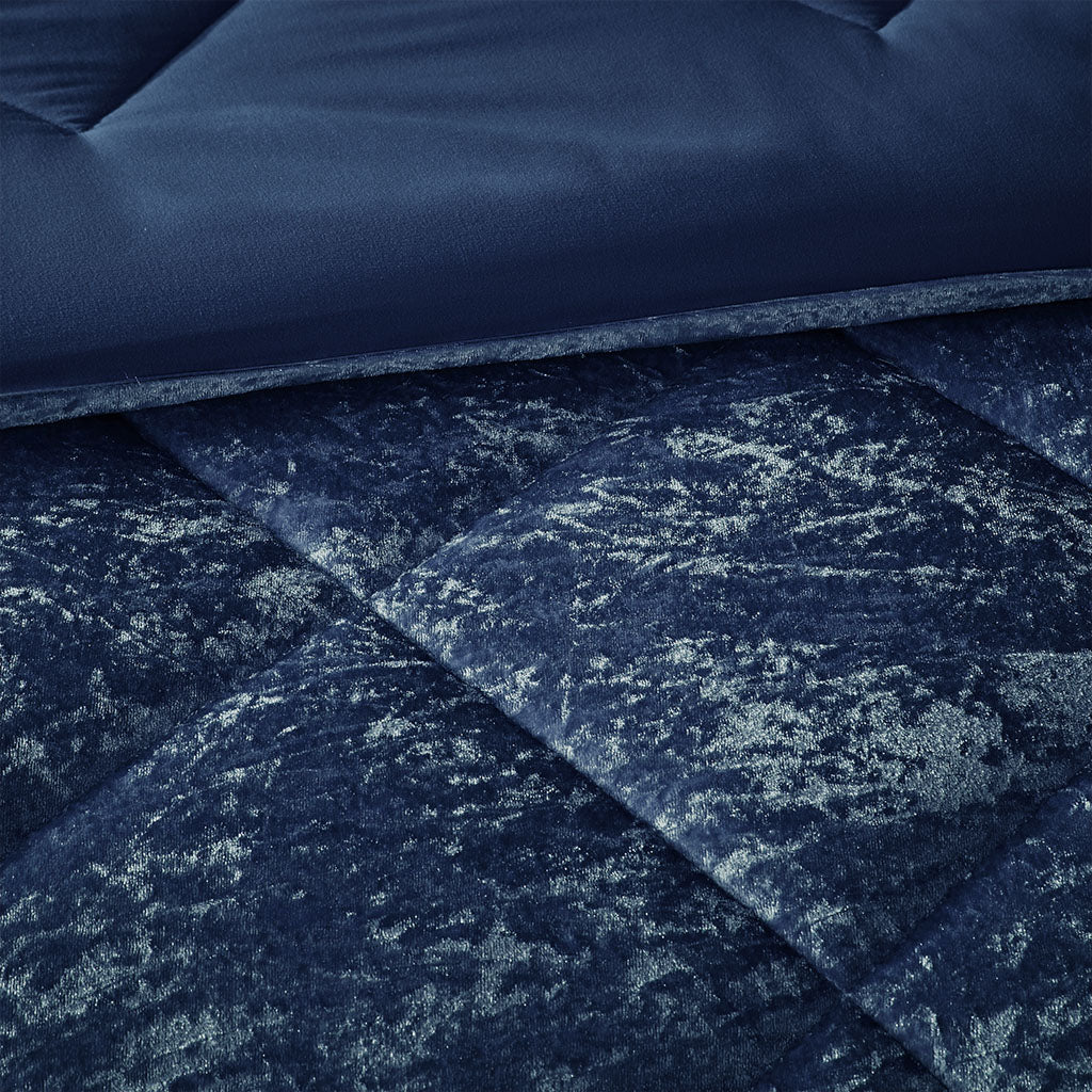 Full/Queen Velvet Comforter Set with Throw Pillow