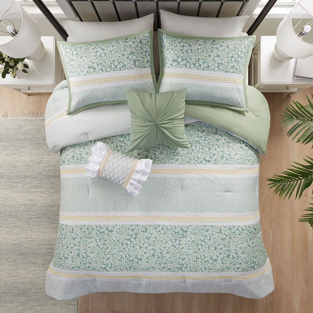 Full/Queen 5 Piece Seersucker Comforter Set with Throw Pillows