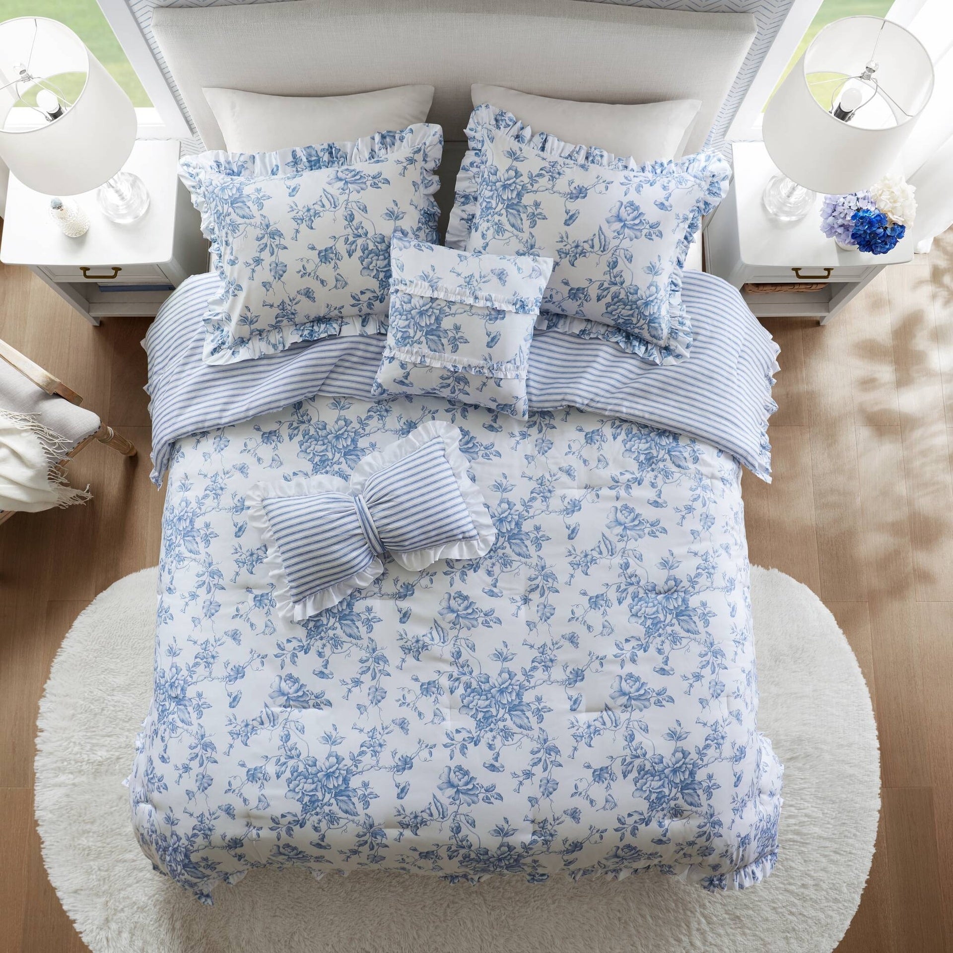 5 Pieces Full/Queen Comforter Set with Decorative Pillows,Blue