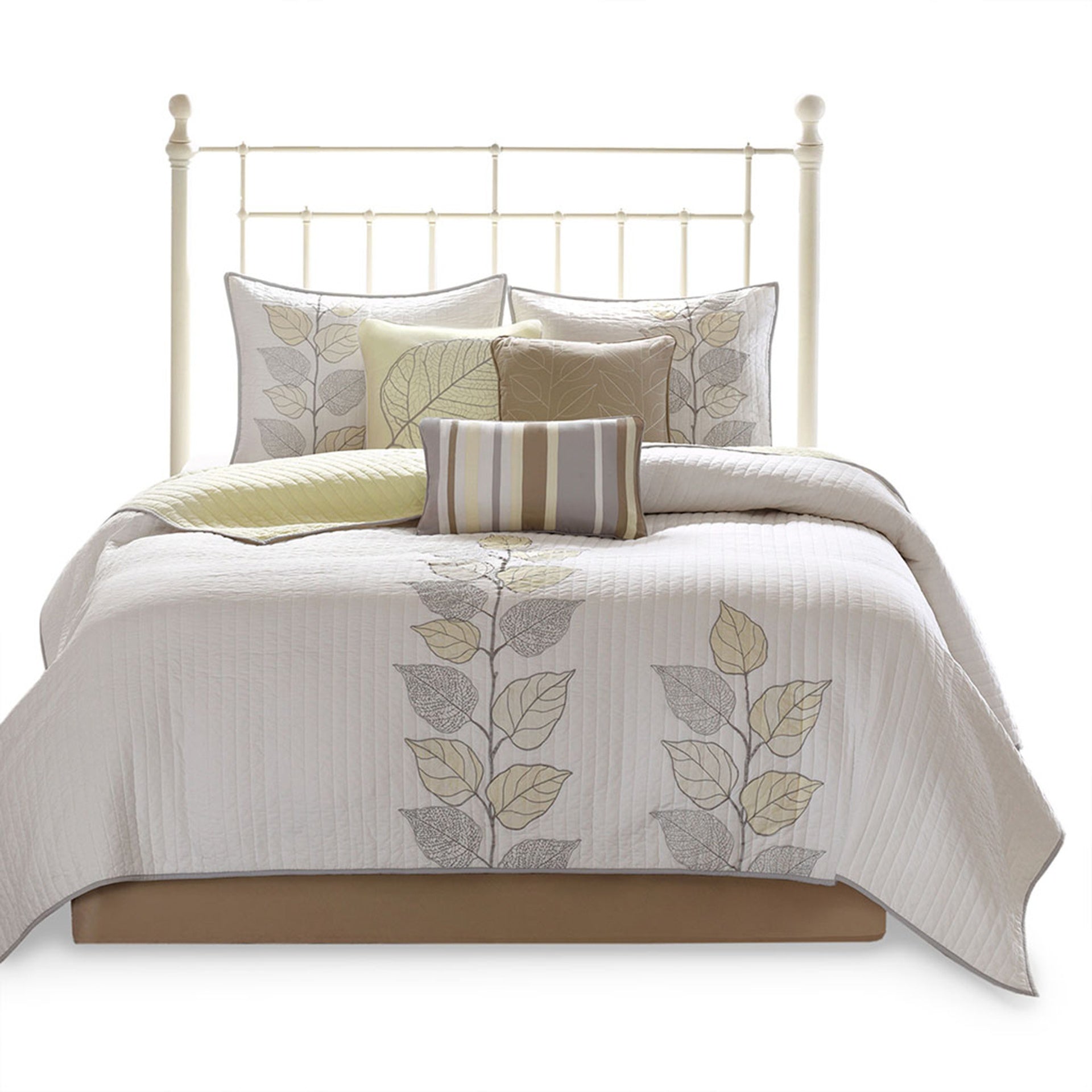 6 Piece Embroidered Quilt Set with Throw Pillows Yellow King/Cal King