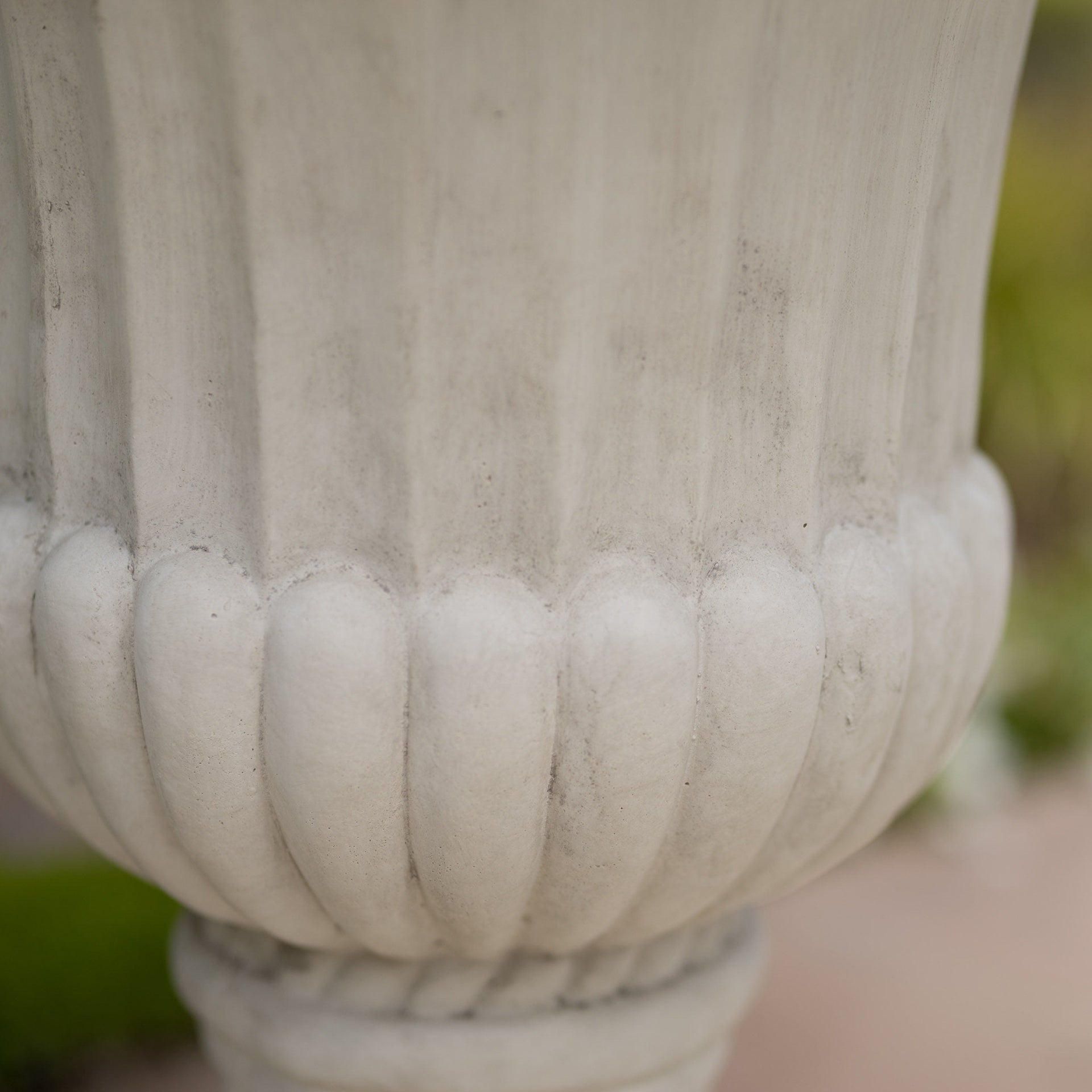 ITALIAN URN
