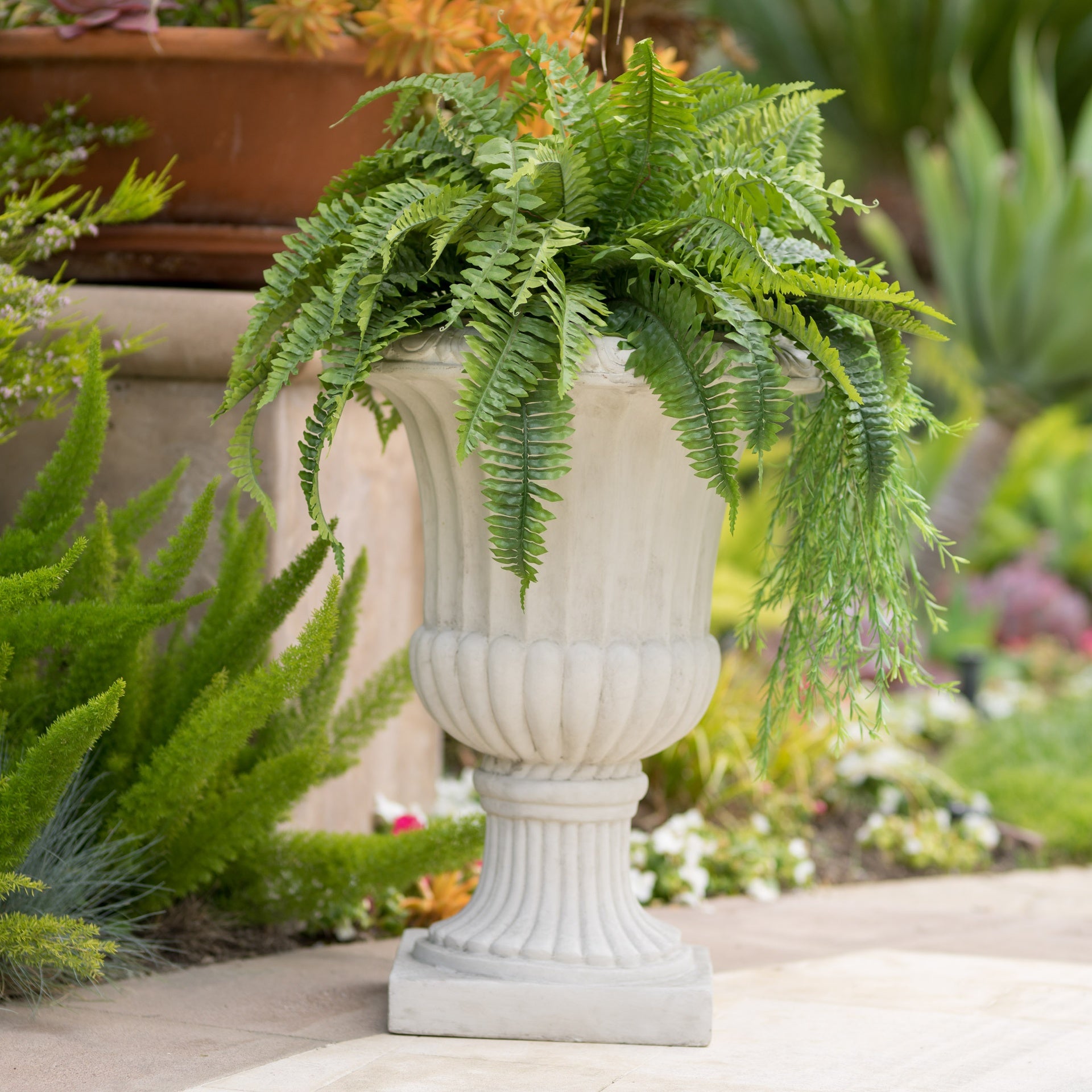 ITALIAN URN